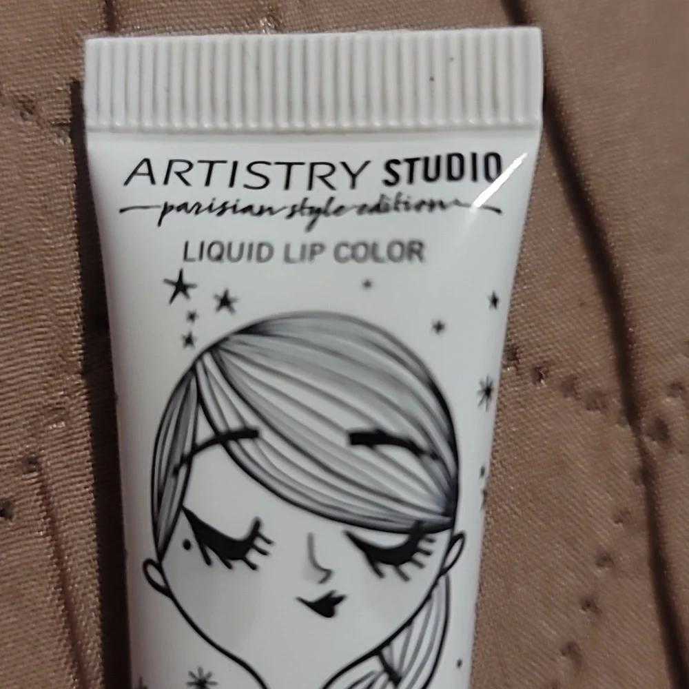 Artistry Studio Liquid Lip Color Design Parisian Style Collection Bastille Berri